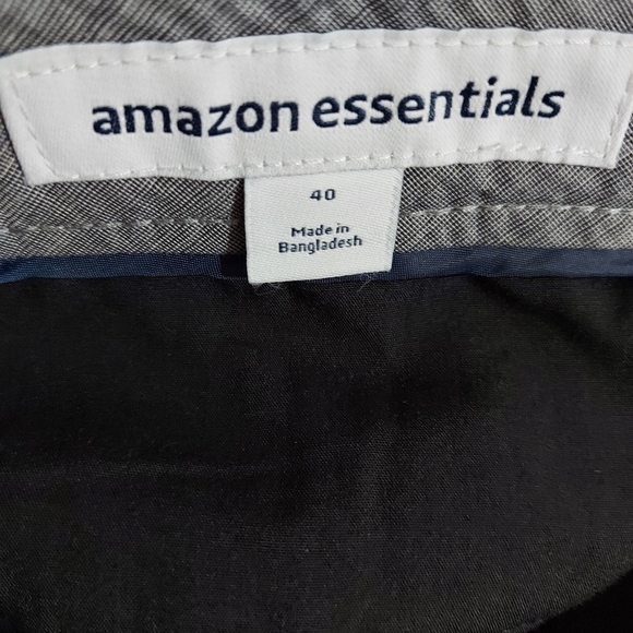 Amazon Essentials Men's Slim Fit Black Shorts Size 40 - Picture 7 of 9